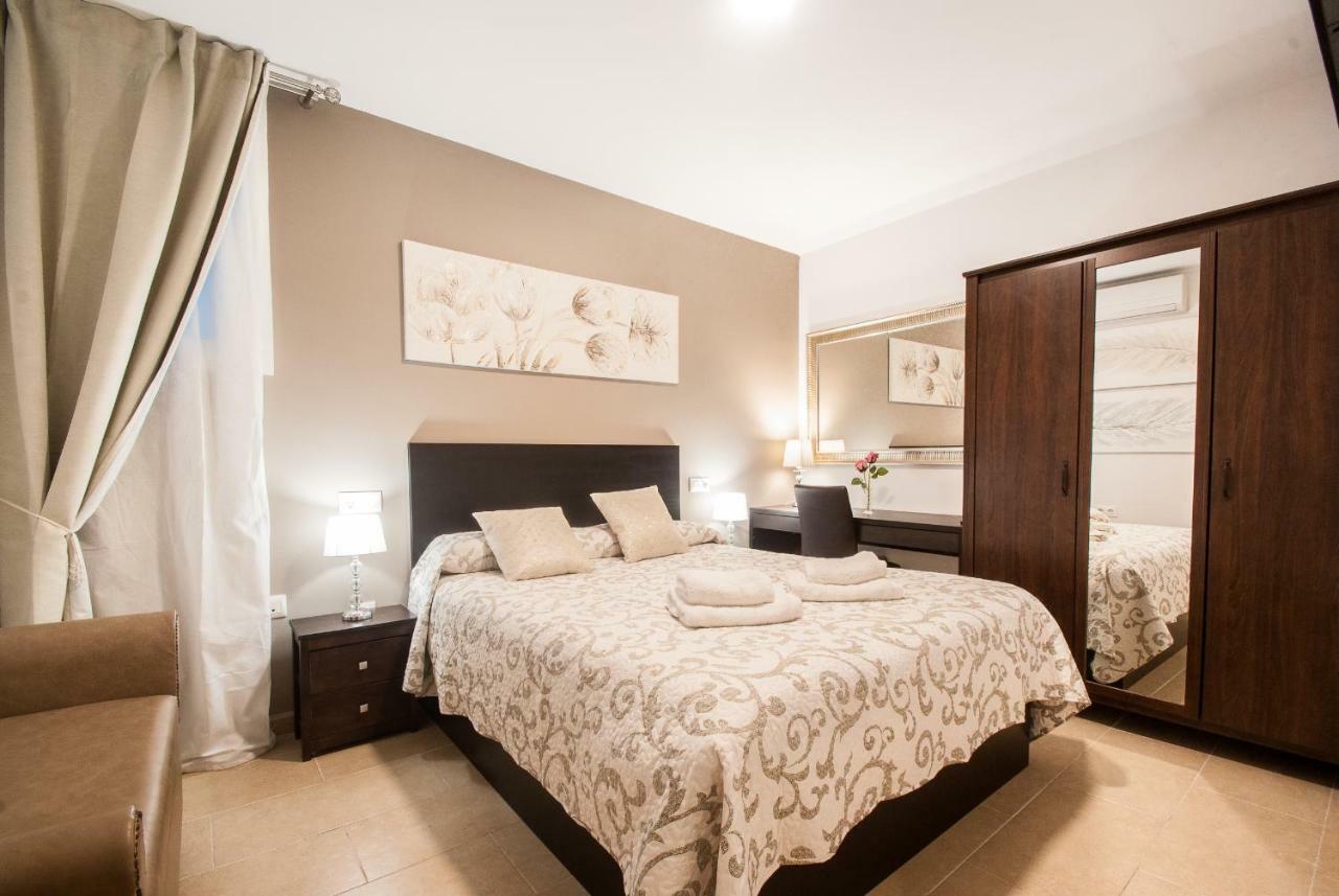 Gades Suite Cadiz Exterior photo